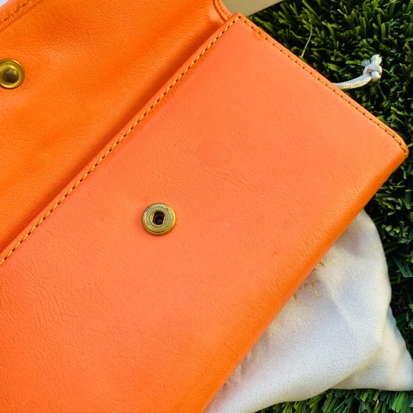 Dooney & Bourke Wallet 🧡 - Picture 7 of 11